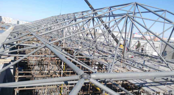嘉定细数网架装配中抉择应用钢结构对室第的优势